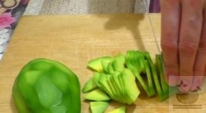 Режем авокадо