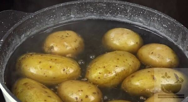 Сколько варить картошку в мундире