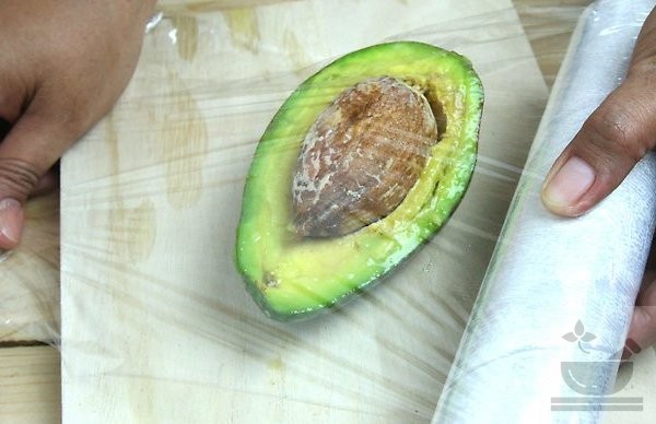 Пищевая пленка с авокадо
