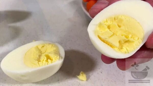 Как варить яйца для салата